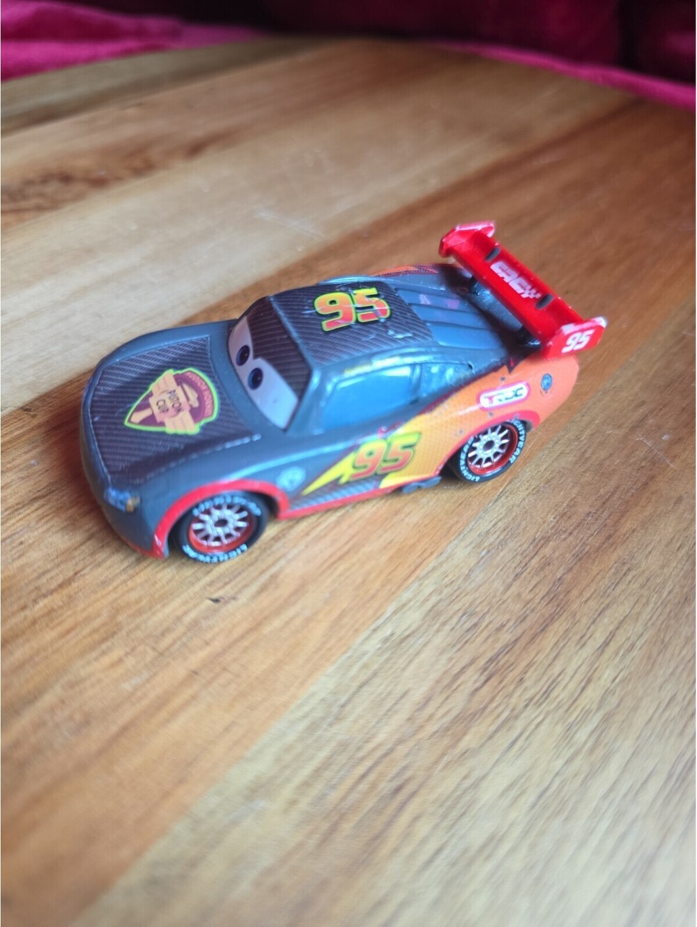 Disney Pixar Cars Carbon Racers Lightning McQueen Diecast